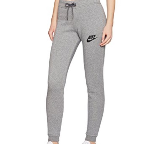 Nike rally women’s grey fleece sweatpants size S Nike rally women’s grey fleece sweatpants size S
